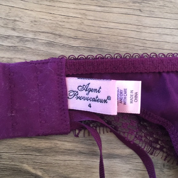 Agent provocateur never worn Garter belt -magenta - Picture 3 of 3